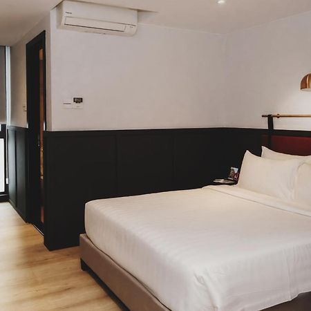 Monocolo Boutique Hotel Kota Kinabalu Ngoại thất bức ảnh