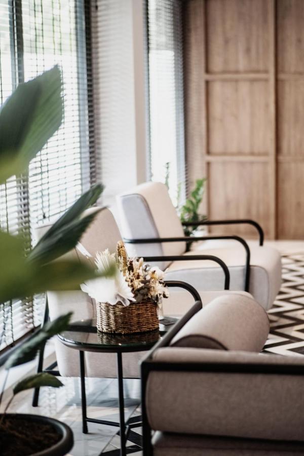 Monocolo Boutique Hotel Kota Kinabalu Ngoại thất bức ảnh